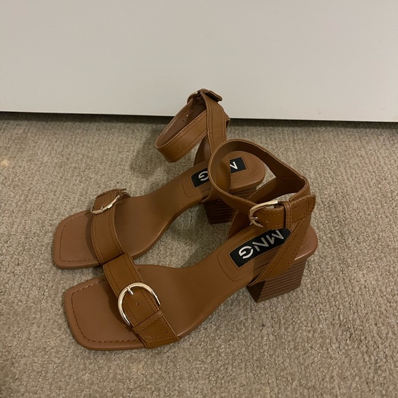 Mango strappy block heels, camel color. - Picture 1 of 3